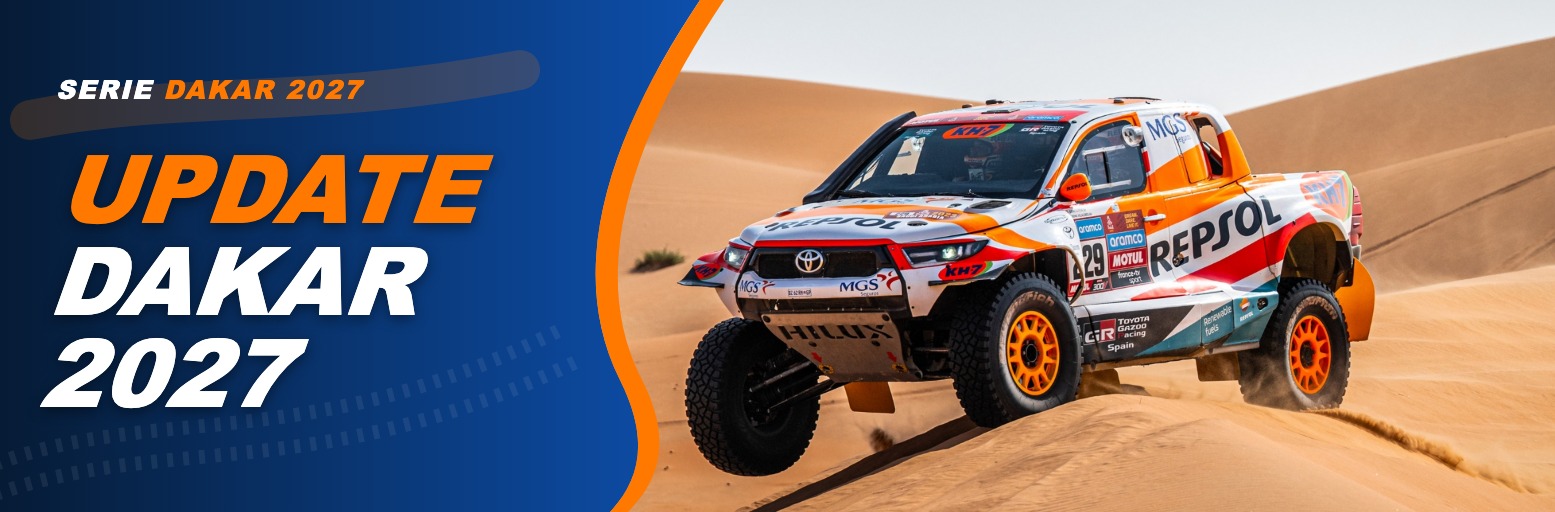 Archivbild: Toyota Hilux bei einer Fahrt durch Sanddünen